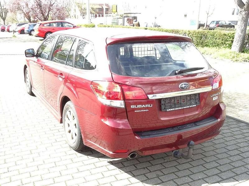 Gebraucht Subaru Legacy Active 150 PS (110 kW) 2012 Camelli  red Kombi