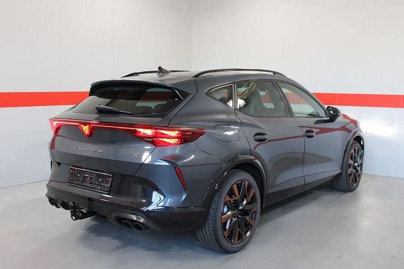 Gebraucht Cupra Formentor 333 PS (244 kW) 2024 Grau (magneticgraumetallic) SUV