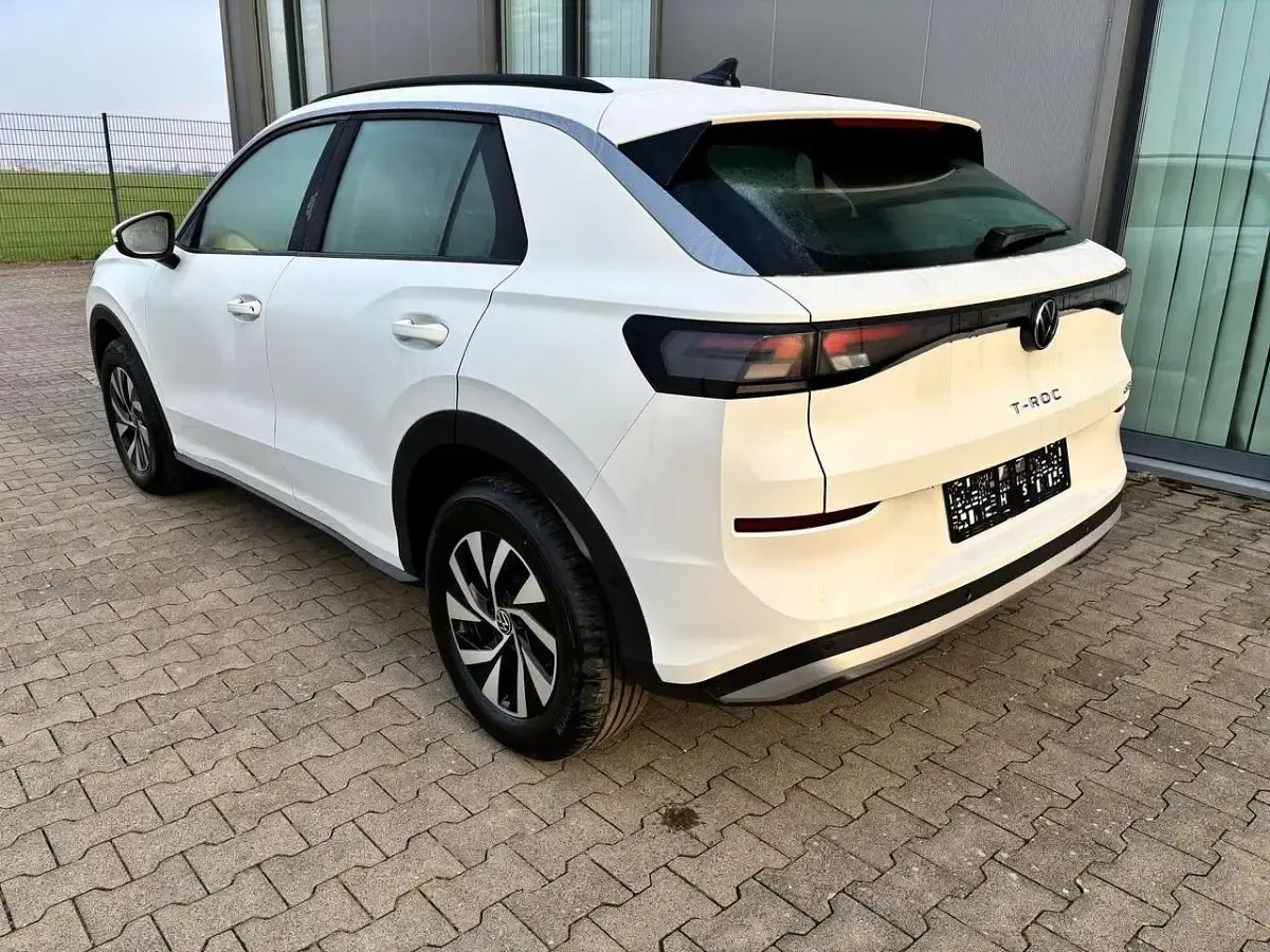Neu VW T-Roc Pro 150 PS (110 kW) 2026 Wählbar SUV