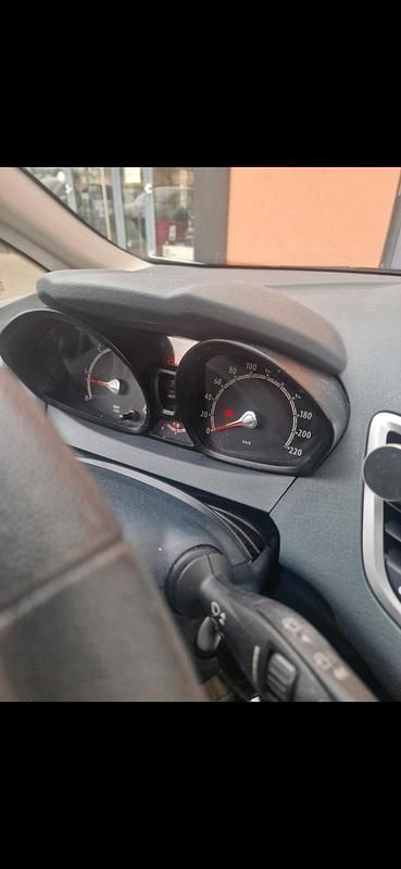 Gebraucht Ford Fiesta 2009 Weiß Kleinwagen