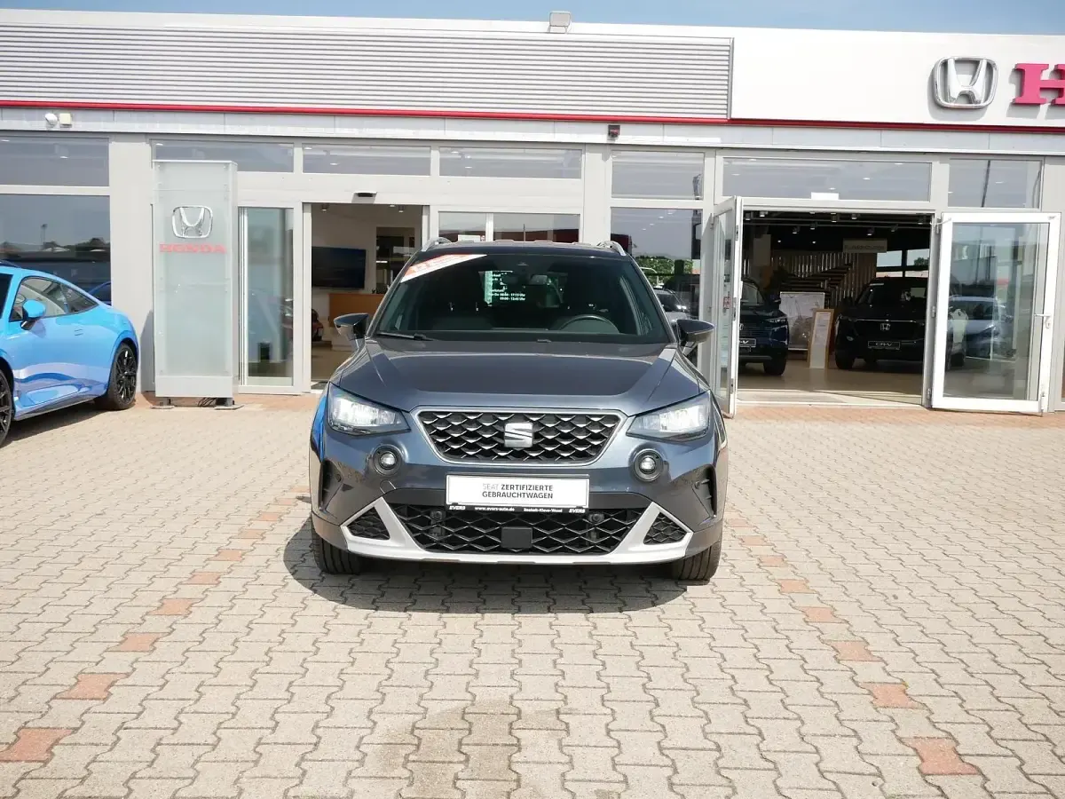 Gebraucht Seat Arona Xperience 110 PS (80 kW) 2021 Magnetic grau / midnight schwarz SUV