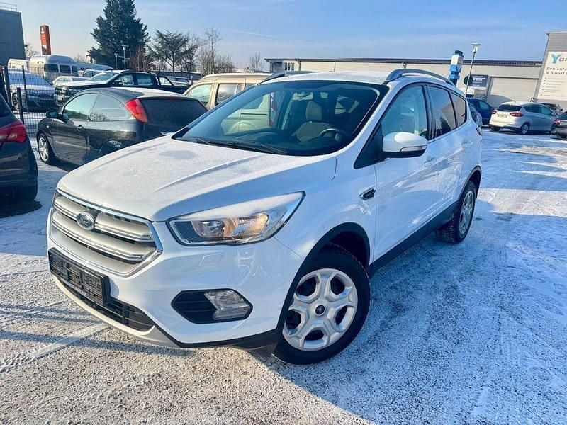 Weiß Gebraucht 2019 Ford Kuga Trend SUV | 10.990 € (Superpreis) - Bild 1/4