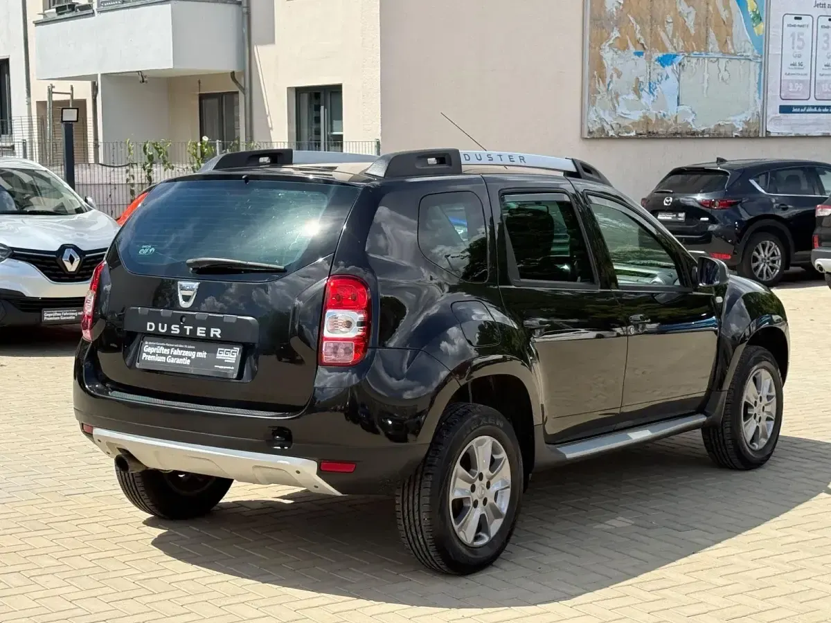 Gebraucht Dacia Duster Lauréate 125 PS (91 kW) 2014 Schwarz SUV