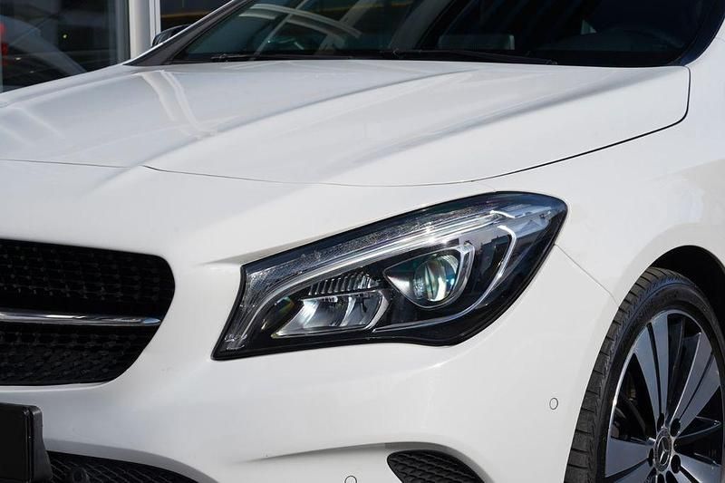 Gebraucht Mercedes CLA200 156 PS (114 kW) 2018 Weiß Kombi