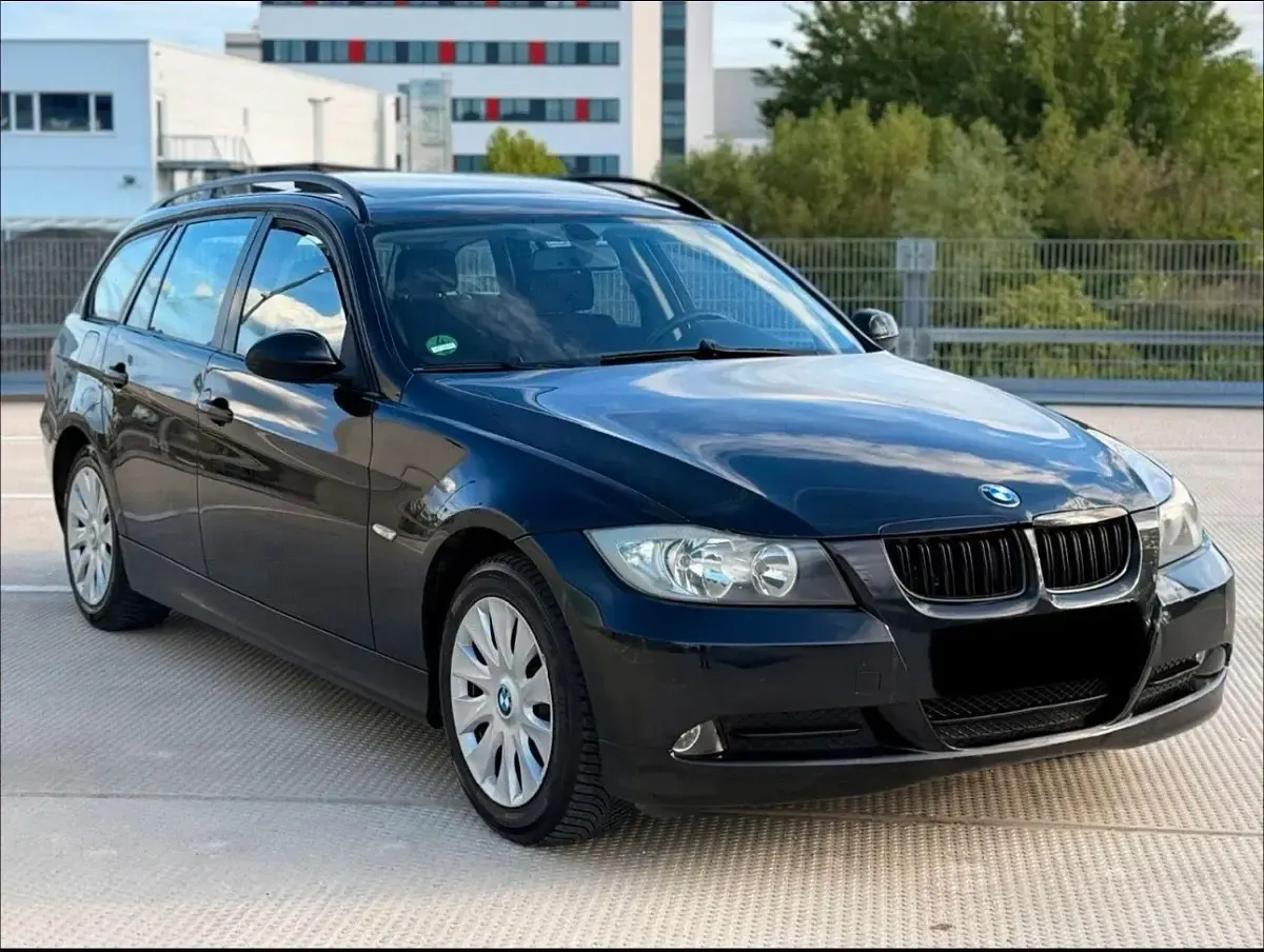 Gebraucht BMW 318 129 PS (94 kW) 2006 Schwarz Kombi
