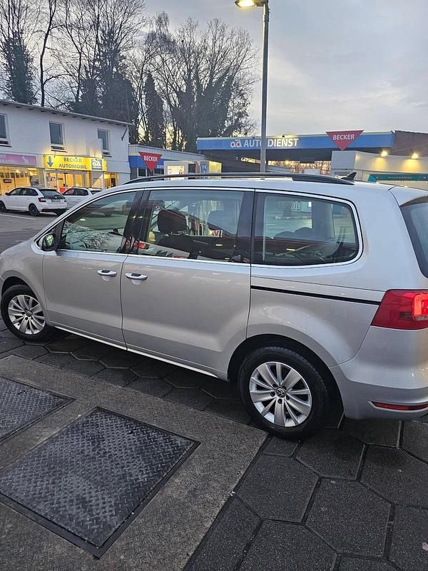 Gebraucht VW Sharan 140 PS (102 kW) 2013 Silber Van / Kleinbus