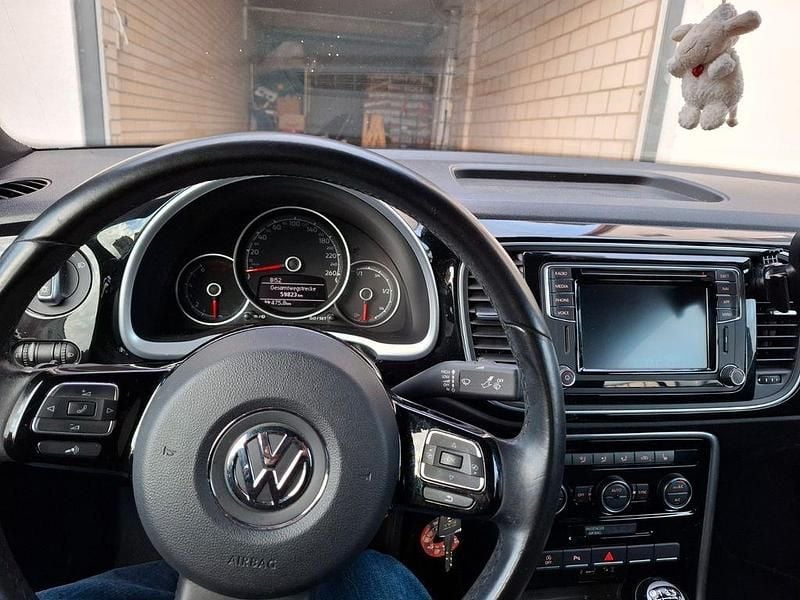 Gebraucht VW Beetle Sound 105 PS (77 kW) 2018 Schwarz Kleinwagen