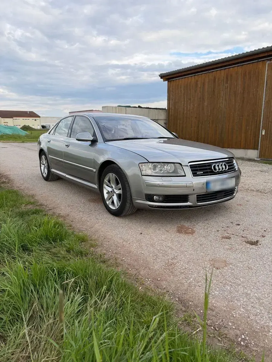 Gebraucht Audi A8 275 PS (202 kW) 2003 Gold Limousine