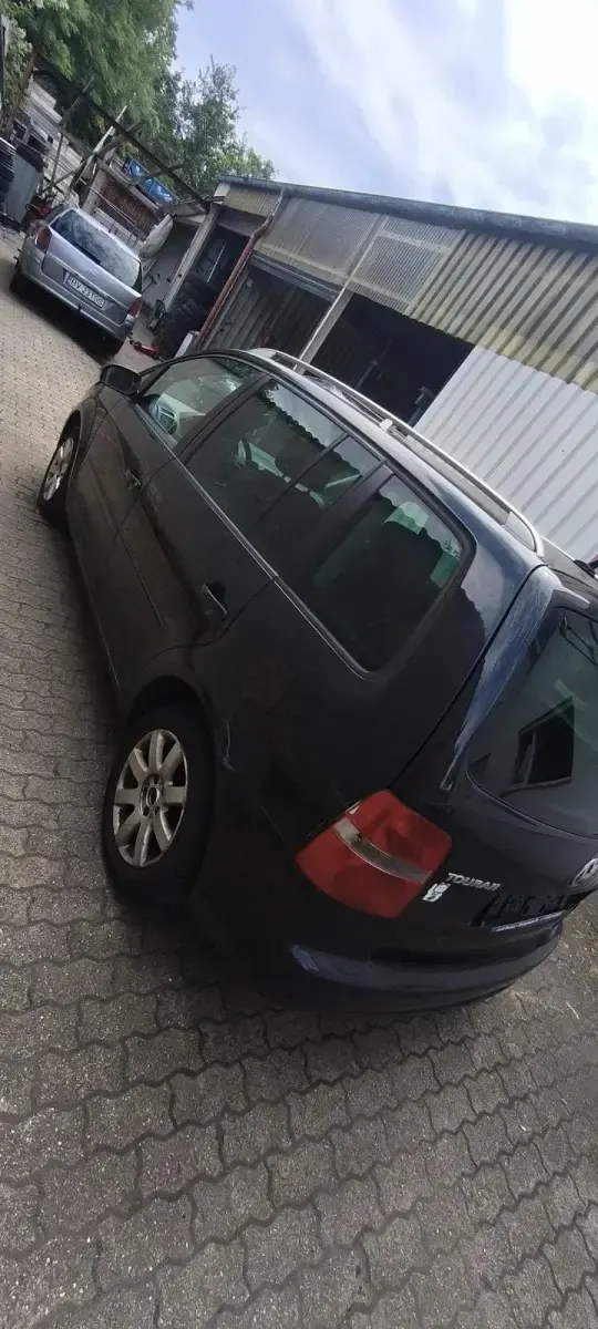 Gebraucht VW Touran 140 PS (102 kW) 2005 Schwarz Van / Kleinbus
