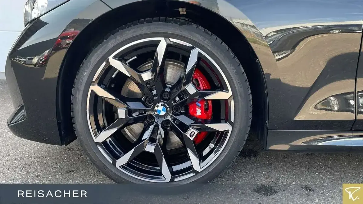 Gebraucht BMW 340 M Sport 374 PS (275 kW) 2025 Saphirschwarz metallic Kombi