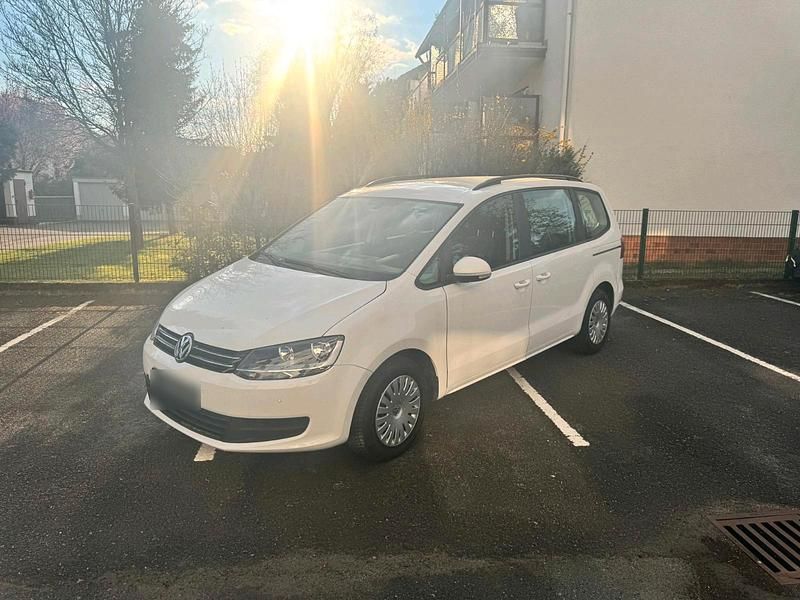 Gebraucht VW Sharan 2013 Weiß Van / Kleinbus