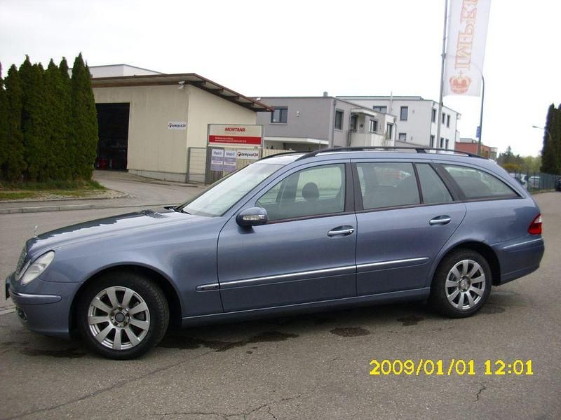 Gebraucht Mercedes E270 Elegance 177 PS (130 kW) 2005 Blau Limousine