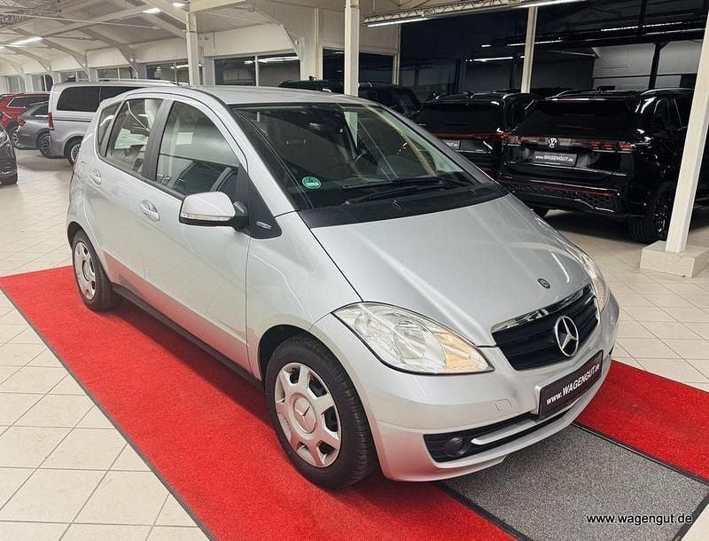 Gebraucht Mercedes A160 95 PS (69 kW) 2010 Silber Limousine