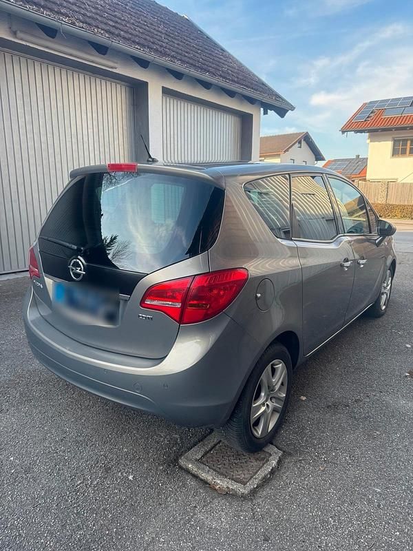 Gebraucht Opel Meriva 131 PS (96 kW) 2010 Grau Van / Kleinbus