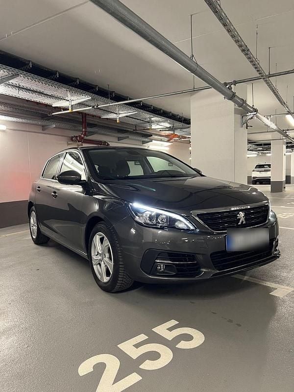 Gebraucht Peugeot 308 131 PS (96 kW) 2021 Grau Kombi