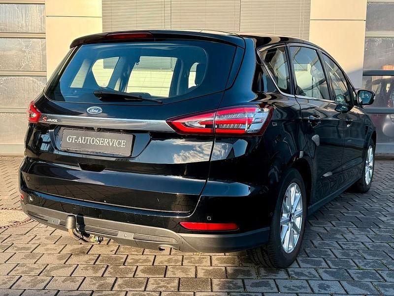 Gebraucht Ford S-MAX Titanium 160 PS (117 kW) 2016 Shadow black Van / Kleinbus