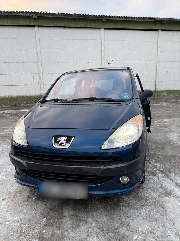 Gebraucht Peugeot 1007 74 PS (54 kW) 2006 Blau Van / Kleinbus