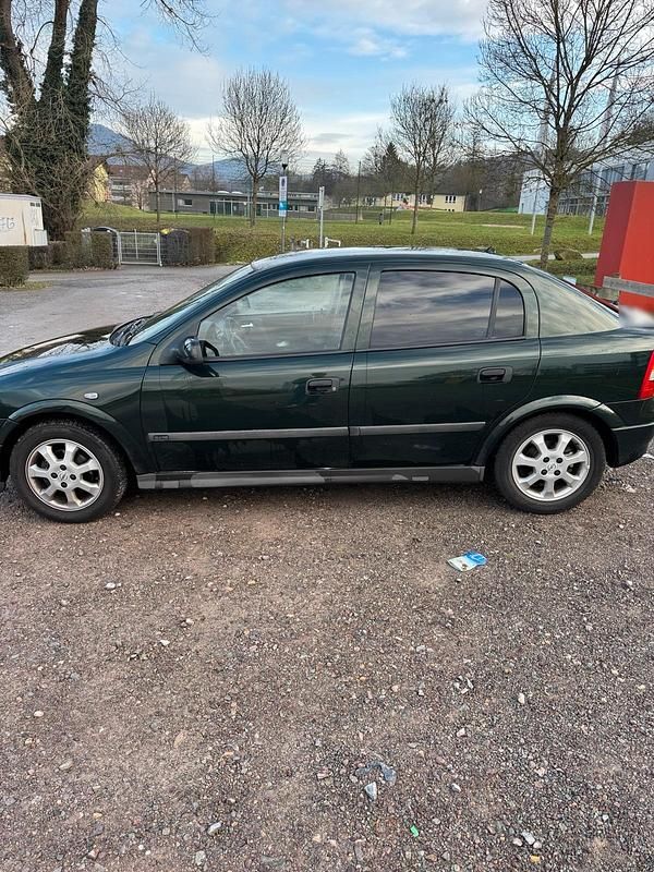 Gebraucht Opel Astra 75 PS (55 kW) 2002 Grün Kleinwagen