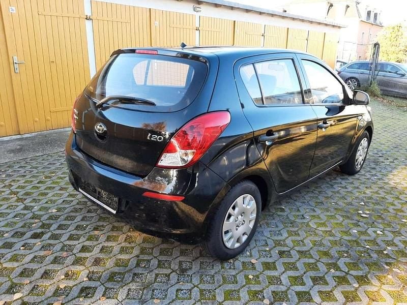 Gebraucht Hyundai i20 Edition 86 PS (63 kW) 2013 Other Kleinwagen
