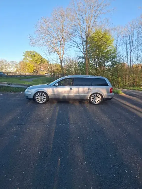 Gebraucht VW Passat Highline 131 PS (96 kW) 2005 Silber Kombi