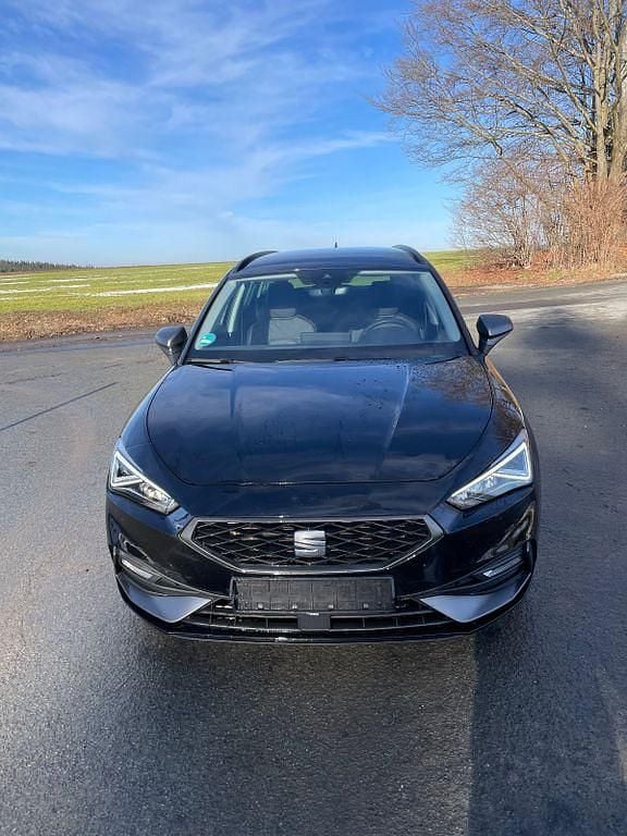 Schwarz Gebraucht 2023 Seat Leon FR Limousine | 19.000 € (Guter Preis) - Bild 1/4