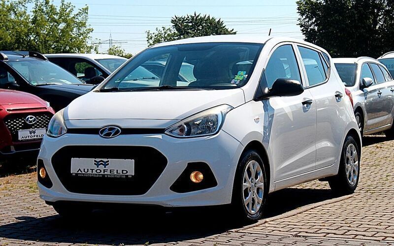 Weiß Gebraucht 2015 Hyundai i10 Classic Kleinwagen | 5.450 € (Fairer Preis) - Bild 1/4