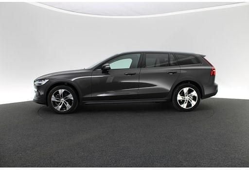 Gebraucht Volvo V60 CC Plus 197 PS (144 kW) 2023 Grau Kombi
