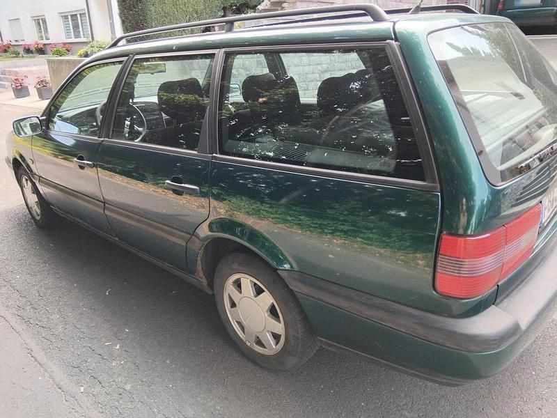Second-hand VW Passat 101 CP (74 kW) 1996 Verde Break