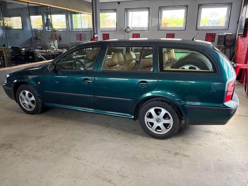 Gebraucht Skoda Octavia LAURIN & KLEMENT 150 PS (110 kW) 1999 Grün Kombi
