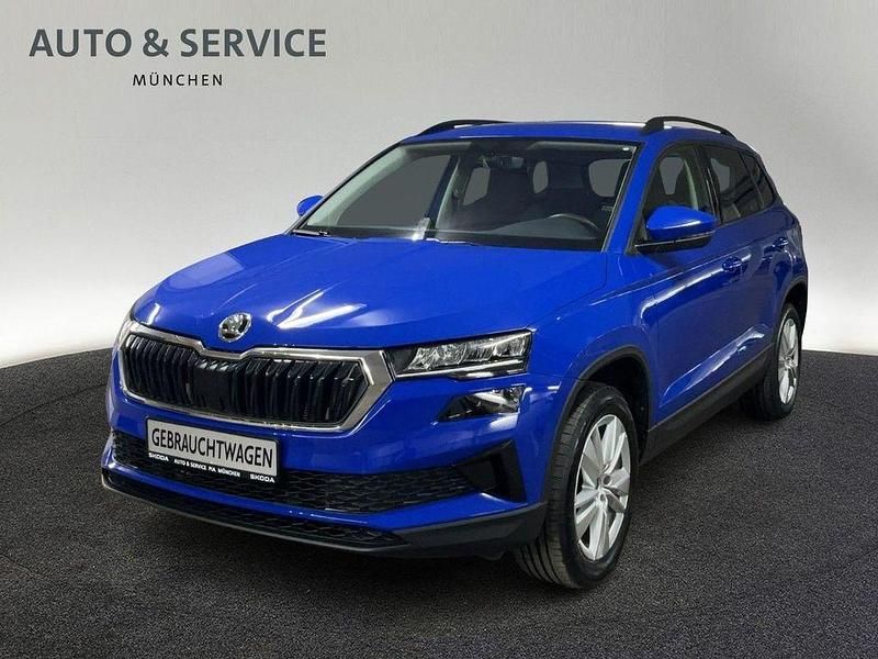 Blau Gebraucht 2024 Skoda Karoq Selection SUV | 27.960 € (Guter Preis) - Bild 1/4