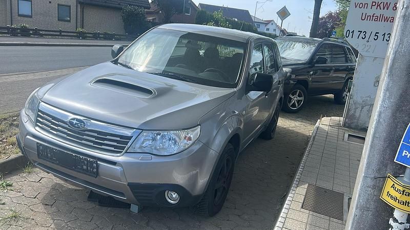 Occasion Subaru Forester 147 ch (108 kW) 2011 Gris SUV