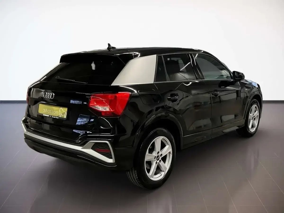 Gebraucht Audi Q2 S-Line 150 PS (110 kW) 2022 Mythosschwarz SUV