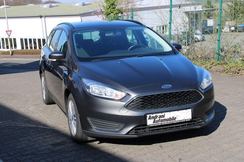 Grau Gebraucht 2018 Ford Focus Kombi | 6.090 € (Superpreis) - Bild 1/4