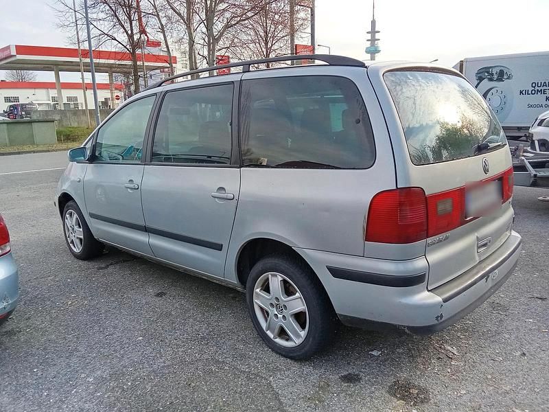 Gebraucht VW Sharan 150 PS (110 kW) 2000 Silber Van / Kleinbus