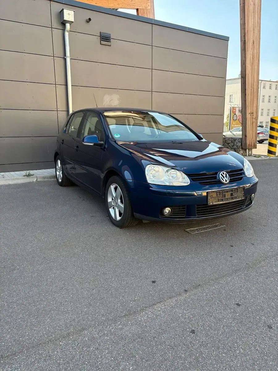 Gebraucht VW Golf V 105 PS (77 kW) 2007 Blau Limousine