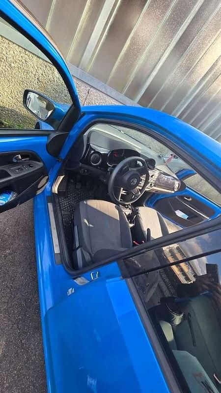 Usata VW up! 60 CV (44 kW) 2014 Blu Utilitaria