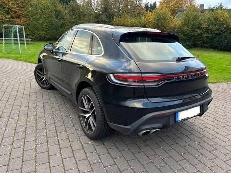Gebraucht Porsche Macan 380 PS (279 kW) 2024 Schwarz SUV