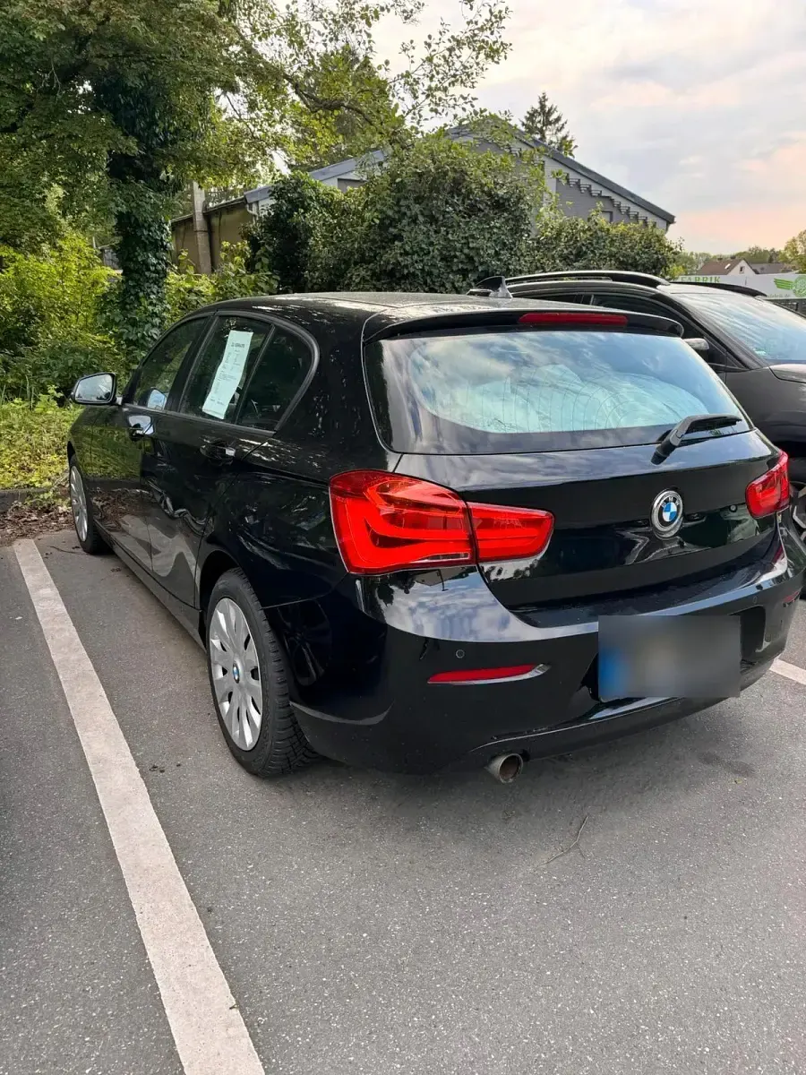 Gebraucht BMW 116 Advantage 109 PS (80 kW) 2015 Schwarz Kleinwagen