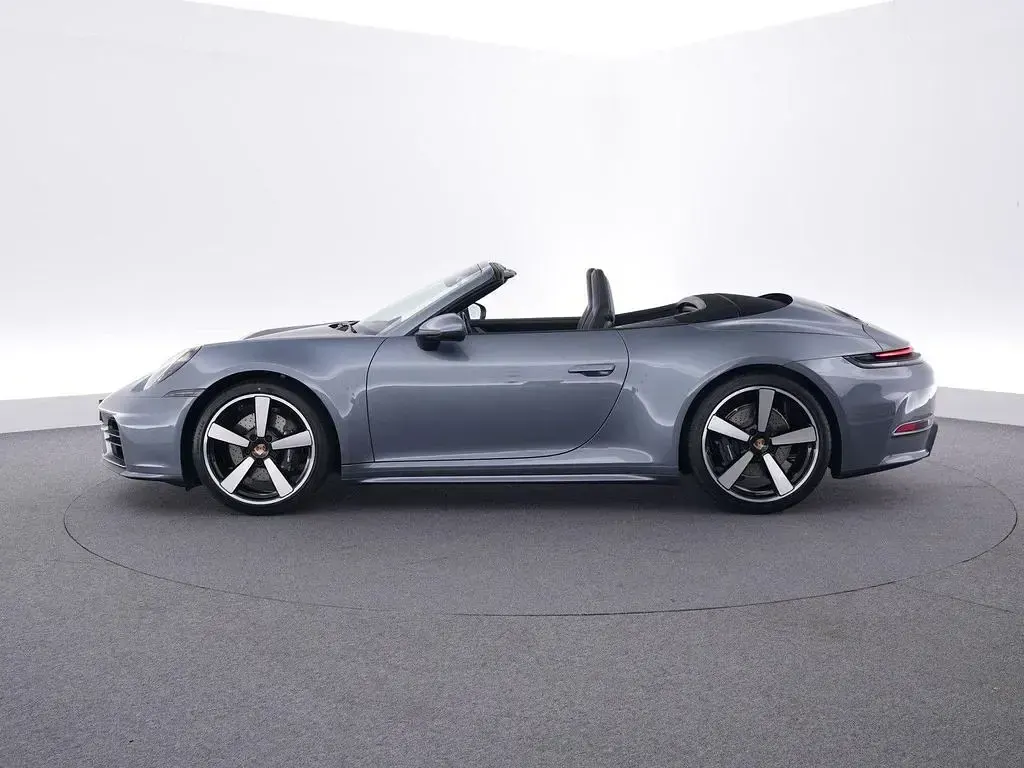 Gebraucht Porsche 911 Carrera Cabriolet 394 PS (289 kW) 2026 Grau Cabrio