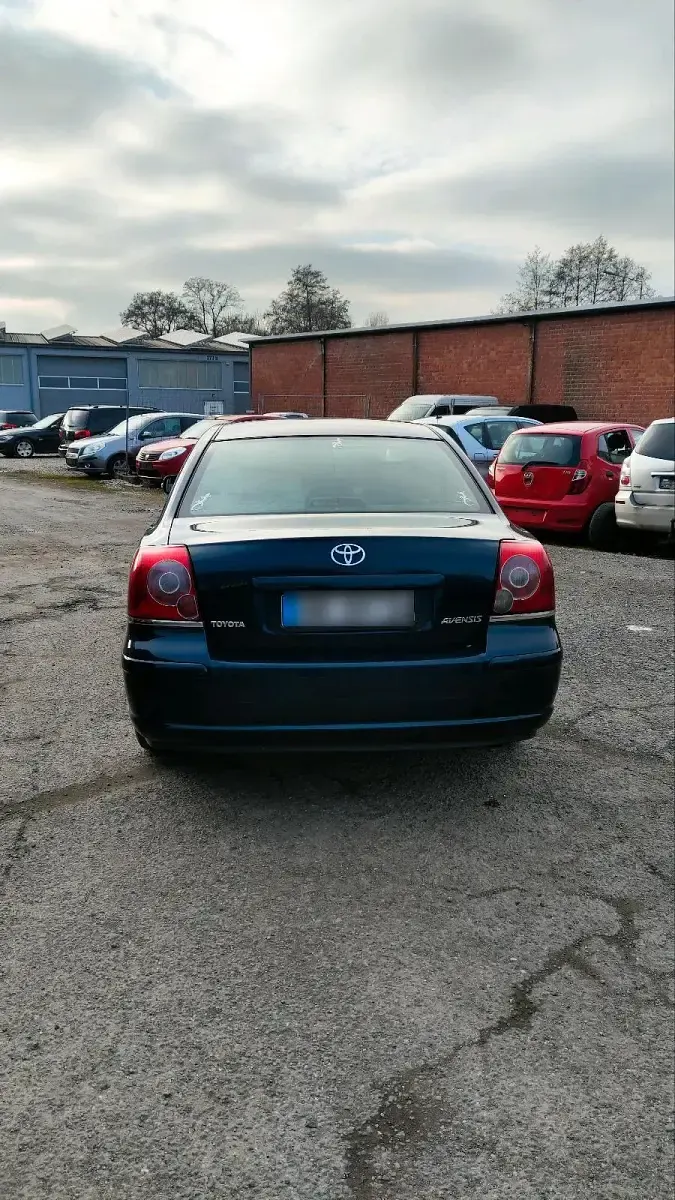 Gebraucht Toyota Avensis T2 147 PS (108 kW) 2008 Blau Limousine