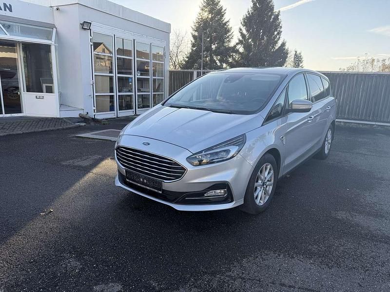 Polarsilber metallic Gebraucht 2022 Ford S-MAX Trend Van / Kleinbus | 14.999 € (Superpreis) - Bild 1/4