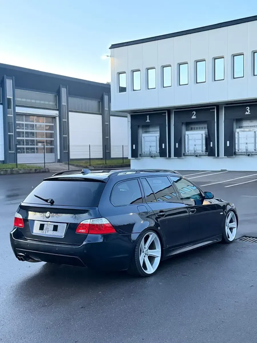Gebraucht BMW 530 M Sport 235 PS (172 kW) 2008 Schwarz Kombi