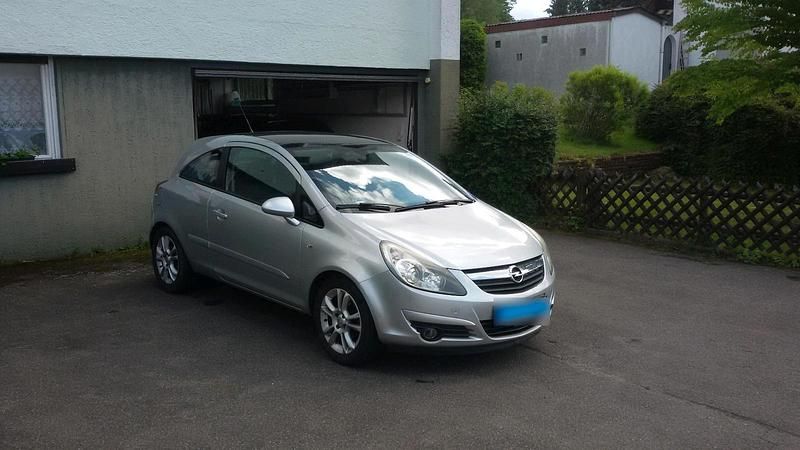 Gebraucht Opel Corsa Catch Me 90 PS (66 kW) 2007 Silber Kleinwagen