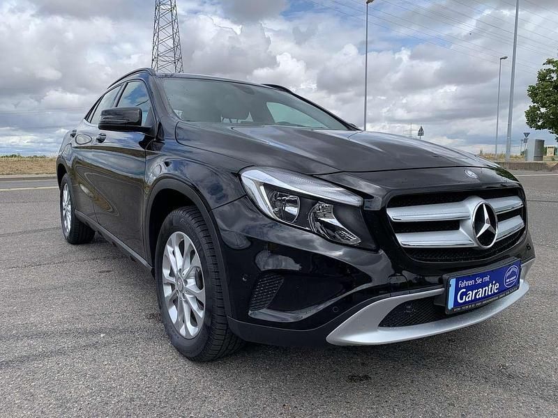 Gebraucht Mercedes GLA200 136 PS (100 kW) 2016 SUV