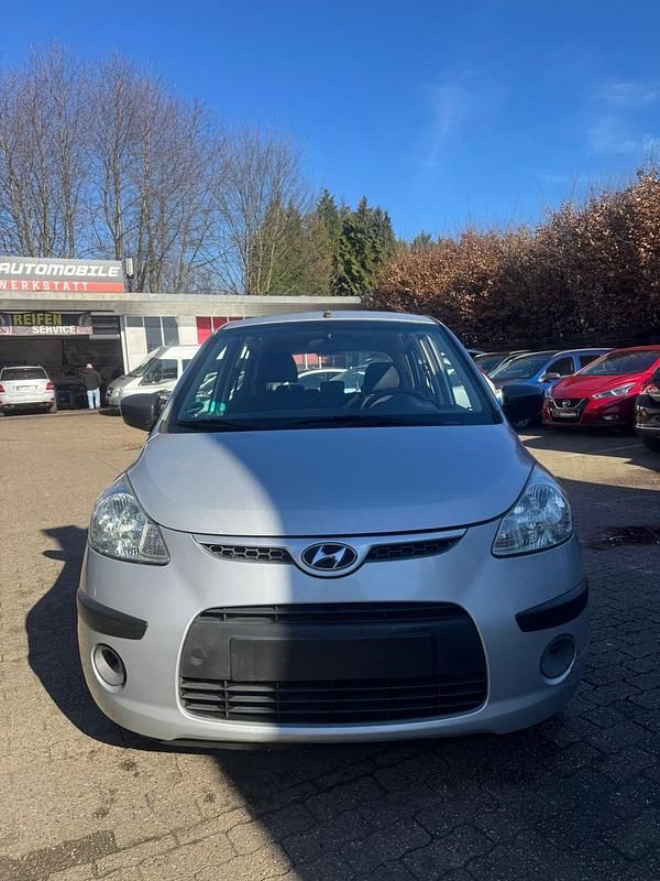 Gebraucht Hyundai i10 75 PS (55 kW) 2010 Silber Kleinwagen