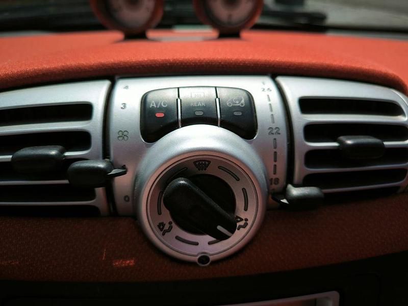 Gebraucht Smart ForTwo Cabrio Passion 71 PS (52 kW) 2012 Weiß Cabrio