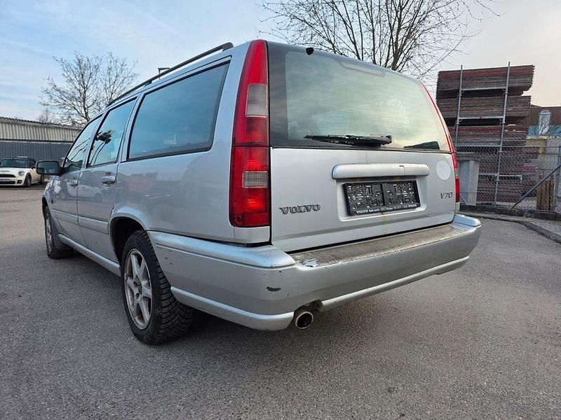 Gebraucht Volvo V70 144 PS (105 kW) 1998 Silber Kombi