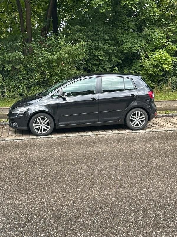 Schwarz Gebraucht 2007 VW Golf Plus Cross Van / Kleinbus | 2.900 € (Teuer) - Bild 1/4