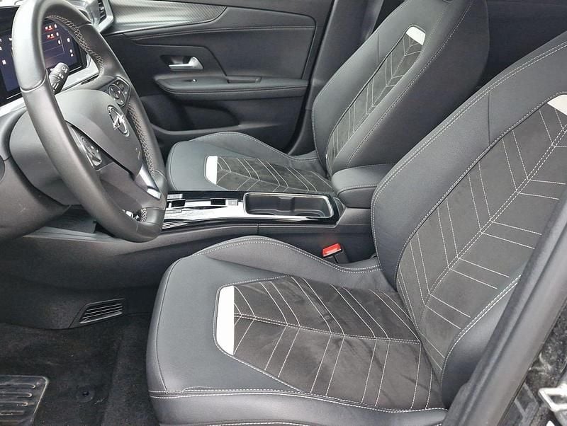 Gebraucht Opel Mokka-e Ultimate 100 kW (136 PS) 2023 Schwarz metallic SUV