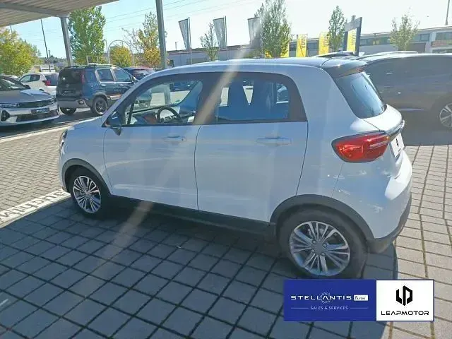 Neu Leapmotor T03 69 kW (95 PS) 2026 Grün Kleinwagen